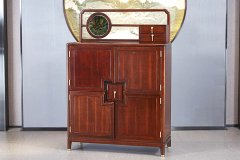 新中式家具131平的現(xiàn)代風(fēng)三居室，看起來(lái)很有格